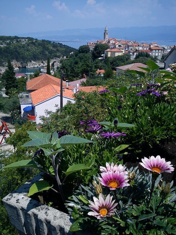 Apartment Vrbnik 8 Buitenkant foto