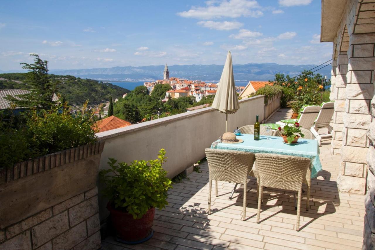 Apartment Vrbnik 8 Buitenkant foto