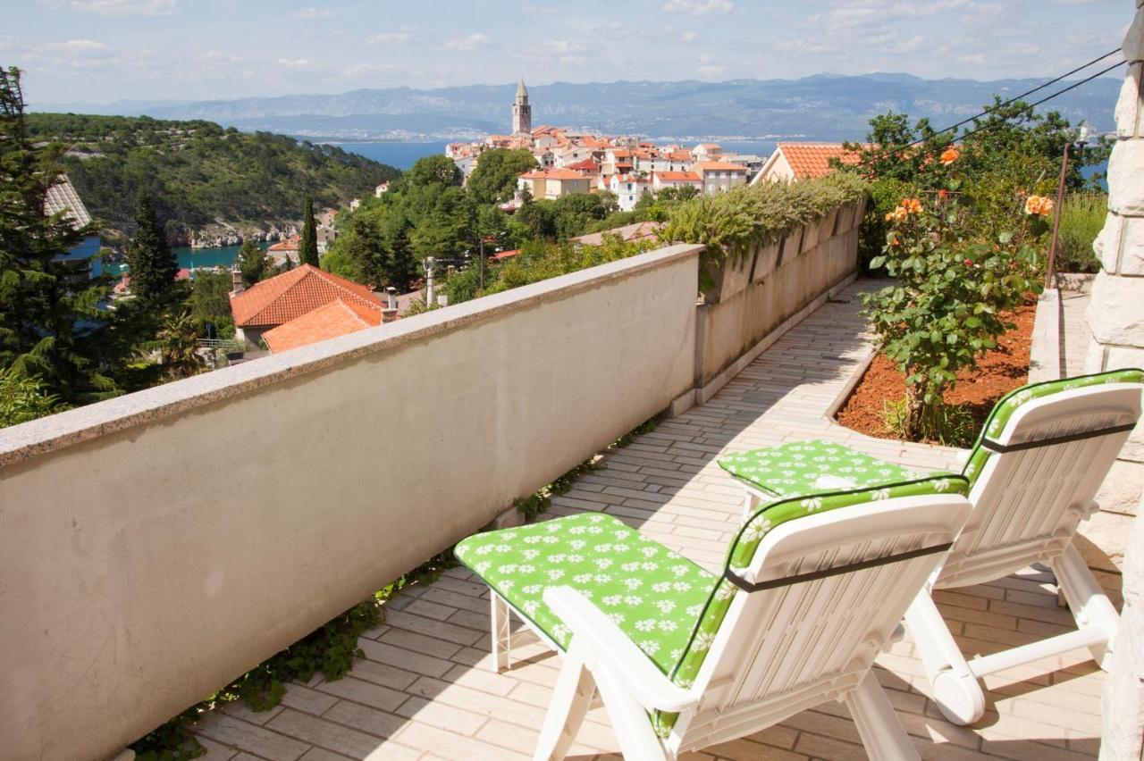 Apartment Vrbnik 8 Buitenkant foto